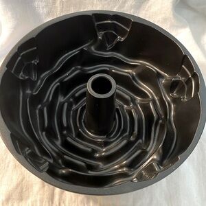 Nordic Ware Rose Shaped Bundt Pan
